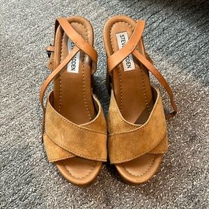 Steve Madden wooden platform heel